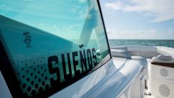 Buy a yacht EXECUTIVE DECISION - HCB