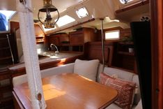 Buy a HUNTER LEGEND 37.5 LEGEND 37.5 at Shestakov Yacht Sales