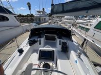 Buy a HUNTER LEGEND 37.5 at Shestakov Yacht Sales