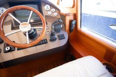 the best price on No Name 2017