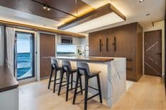 Buy a yacht Horizon FD80-617 NOW AVAILABLE - HORIZON MOTOR YACHTS