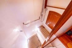 BAREFOOT 48 yacht sale