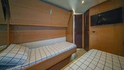 Buy a yacht FREEDOM 2 - PERSHING