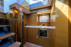 Продажа яхты UNORTHODOCS - Cruisers Yachts