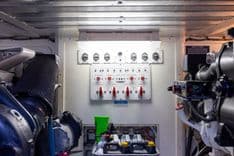 Продажа яхты Won't Back Down 44 Hardtop Express