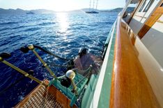 best yacht sales deals STEEL - PENDENNIS