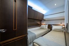 Лучшая цена на AT EASE 550 FLYBRIDGE