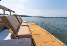 Buy a yacht UNPLUGGED - AVIARA