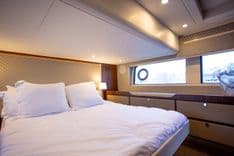 Buy a 50 FAIRLINE Squadron at Shestakov Yacht Sales