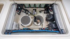 the best price on 330 Boston Whaler 330 Outrage