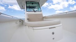 Buy a yacht 330 Boston Whaler