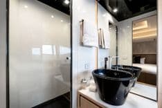 the best price on FAST & FURIOUS 2016