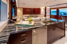 Купить LION'S DEN RAISED PILOTHOUSE MY