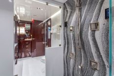 Продажа яхты LION'S DEN