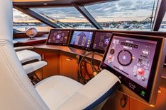 Лучшая цена на LION'S DEN RAISED PILOTHOUSE MY