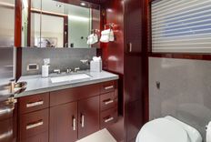 Купить яхту LION'S DEN - WESTPORT в Shestakov Yacht Sales