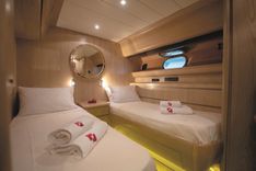 best yacht sales deals KISS 1992