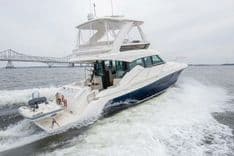 Buy a yacht Tiara 2021