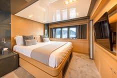 SILVER BREEZE - RIVA YACHT