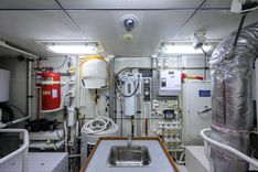 Купить ST. TROPEZ 2009