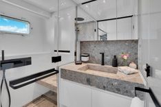 the best price on SWEET VIRGINIA - Sanlorenzo