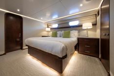 Лучшие предложения покупки яхты Lady Nora - Broward Yacht