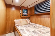 Buy a yacht Money Cat