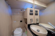 XAX66M61L122 2022 yacht sale