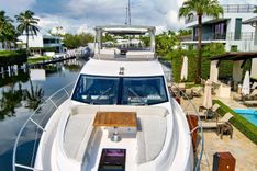 the best price on Joie de Vivre 52