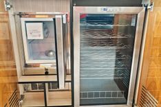 Joie de Vivre yacht sale