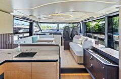 JOAN'S RONDEVOUS 52 Fly