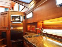 UNNAMED 48 Flybridge Sedan