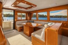 the best price on LA BELLA VITA II - HAMPTON YACHTS