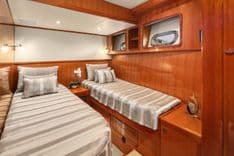 Buy a yacht LA BELLA VITA II 720 Skylounge LRC