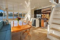 LA BELLA VITA II - HAMPTON YACHTS price