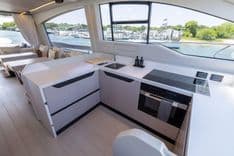 Лучшая цена на SECOND CHANCES - Azimut Yachts