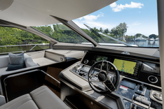 Купить яхту MANHATTAN 68 - Sunseeker в Shestakov Yacht Sales