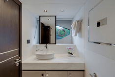 Продажа яхты MANHATTAN 68 - Sunseeker