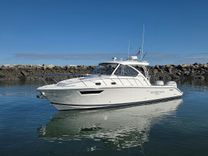 best yacht sales deals Pursuit OS 325 Offshore - PURSUIT BOATS