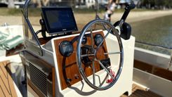 Buy a (No name) - Boston Whaler at Shestakov Yacht Sales