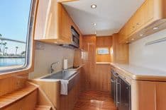 Buy a REVERIE - HORIZON MOTOR YACHTS at Shestakov Yacht Sales