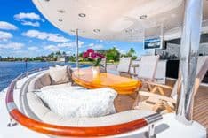 Buy a yacht SERENITY - Lazzara