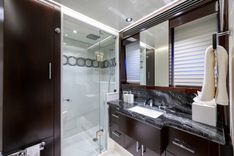 Лучшая цена на RENNEGADE - WESTPORT