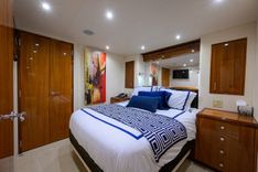 best yacht sales deals SAPPHIRE 2009