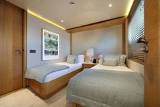 best yacht sales deals Solis 111