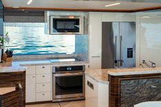 Купить яхту STOTSEA 84R в Shestakov Yacht Sales