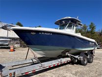 the best price on 26' Everglades 2006 260CC