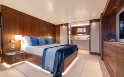 Продажа яхты EMPIRE 85