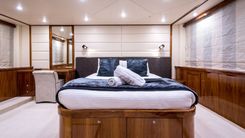 best yacht sales deals GRANDE Manhattan 70