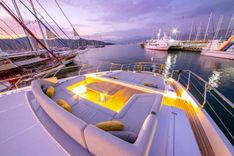 the best price on NIRVANA BY THE SEA - Azimut Yachts